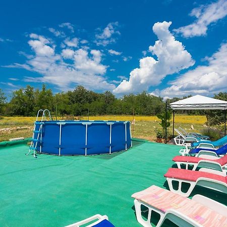 Apartments Valoda Nedescina ภายนอก รูปภาพ