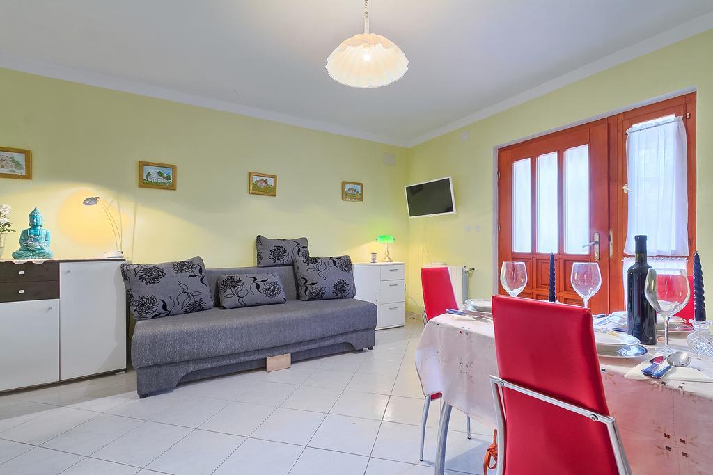 Apartments Valoda Nedescina ภายนอก รูปภาพ