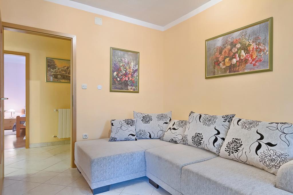 Apartments Valoda Nedescina ภายนอก รูปภาพ