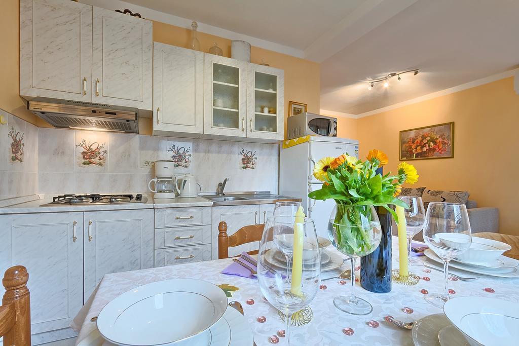 Apartments Valoda Nedescina ภายนอก รูปภาพ