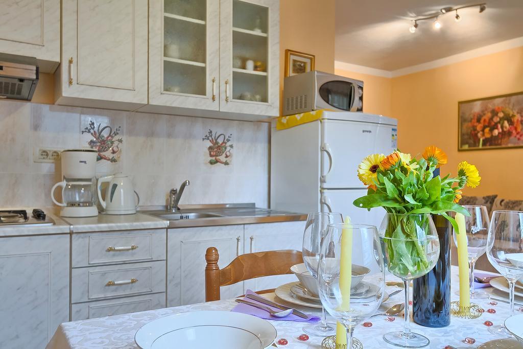 Apartments Valoda Nedescina ภายนอก รูปภาพ