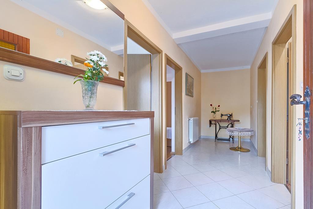 Apartments Valoda Nedescina ภายนอก รูปภาพ
