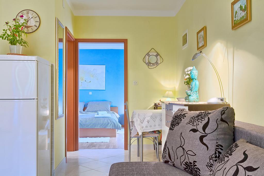 Apartments Valoda Nedescina ภายนอก รูปภาพ