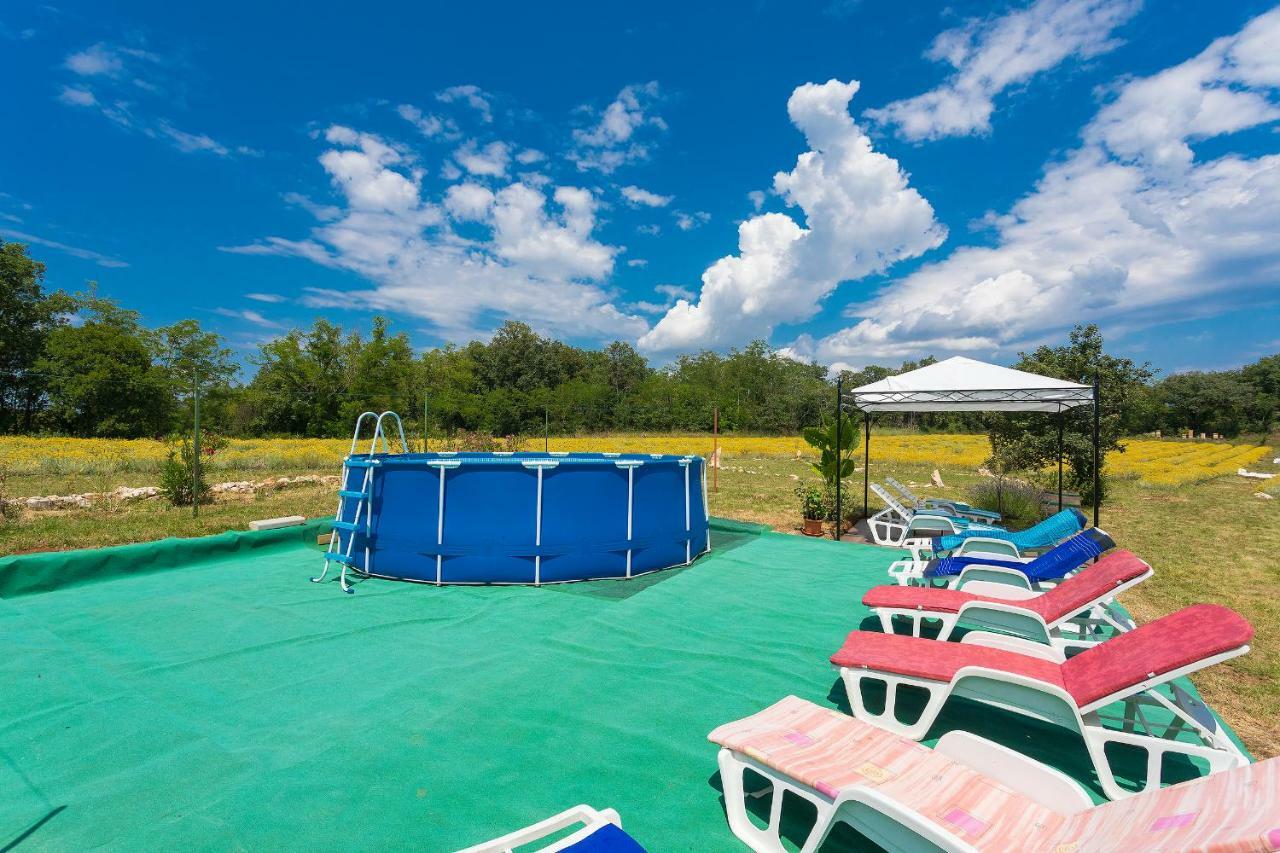 Apartments Valoda Nedescina ภายนอก รูปภาพ